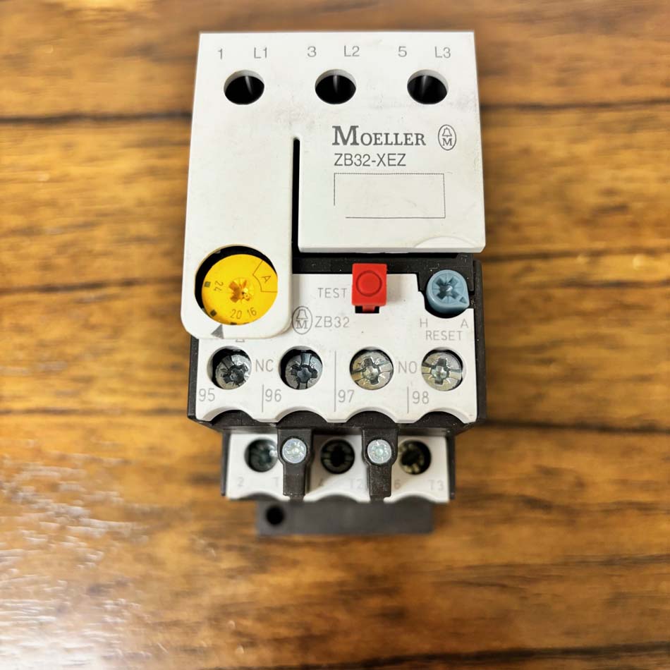 Moeller ZB32-XEZ Thermal Overload Relay with ZB32-24 DIN-Rail Adaptor Moeller ZB32-XEZ Thermal Overload Relay with ZB32-24 DIN-Rail Adaptor